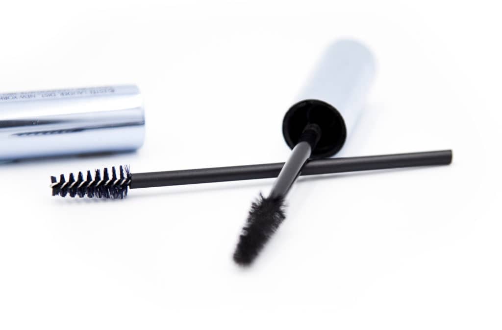 SKU16006 tapered disposable mascara wand with product1