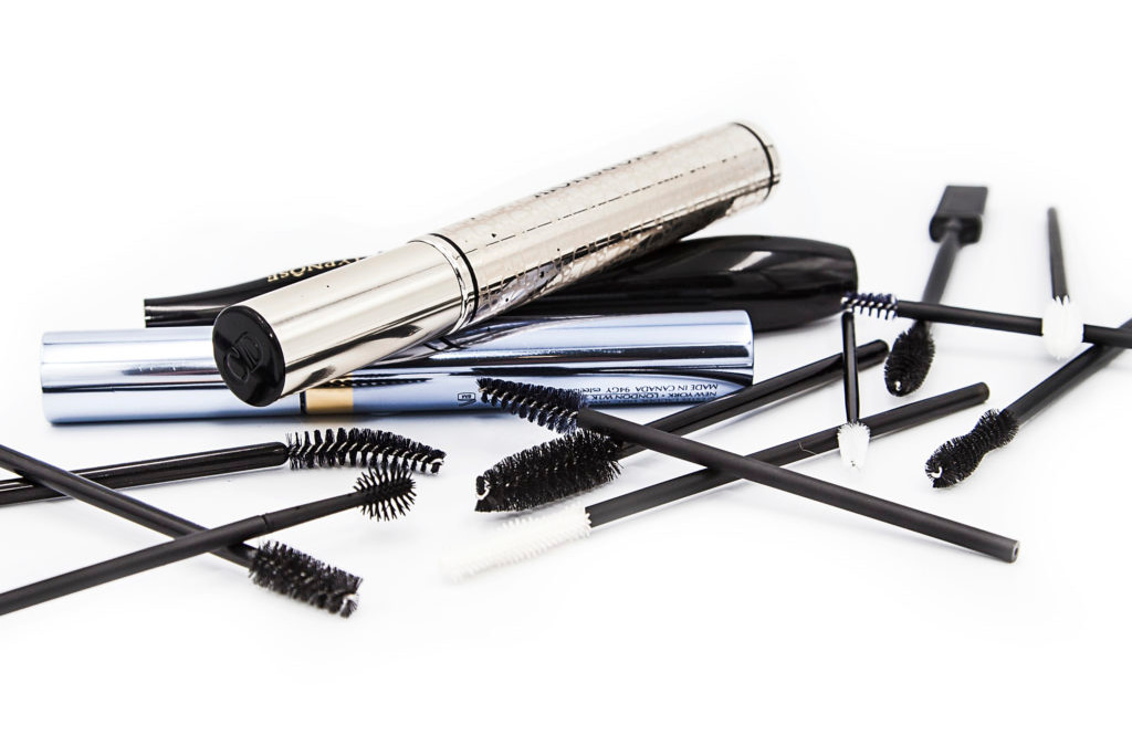 Group disposable mascara wands with products1
